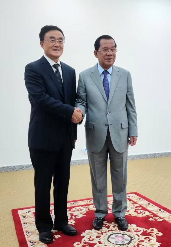 1729489325913786.jpg MAIN1729325535409QWQ1KM90JT.jpg